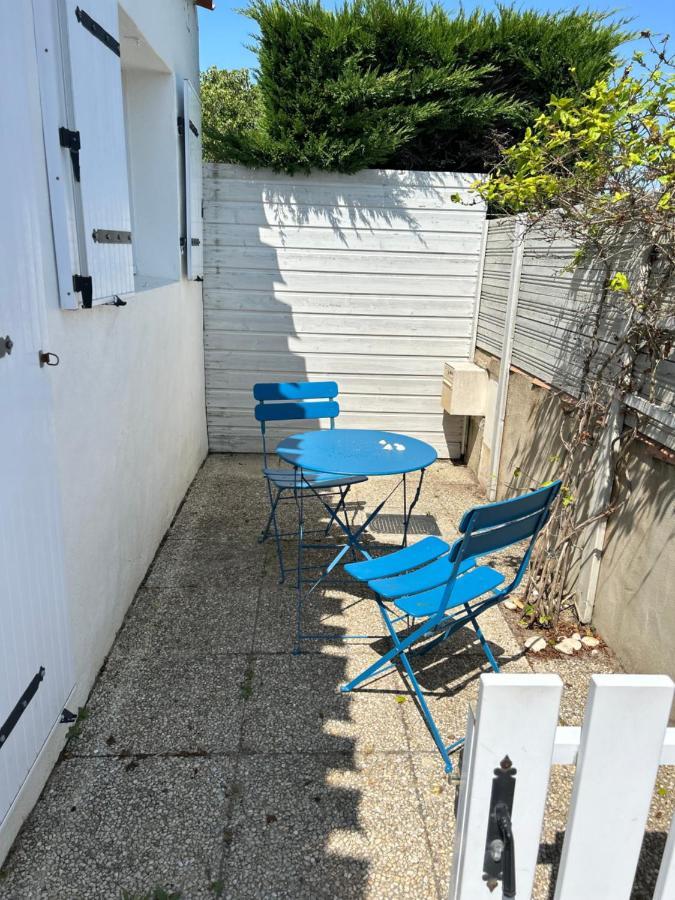Petite Maison Au Calme, Dans Une Impasse L'Epine  Exterior foto